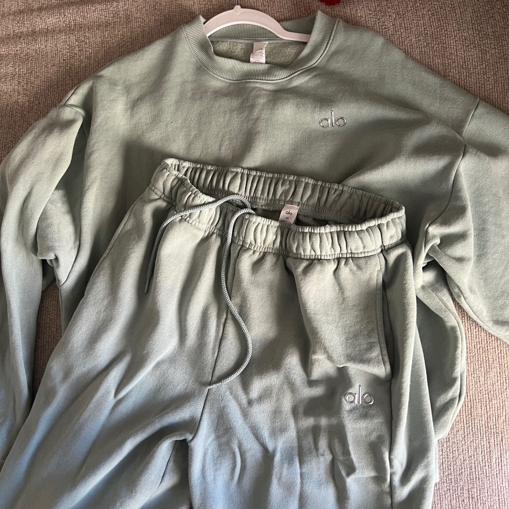 ALO Yoga Sage Green Sweatsuit - Crewneck & Joggers